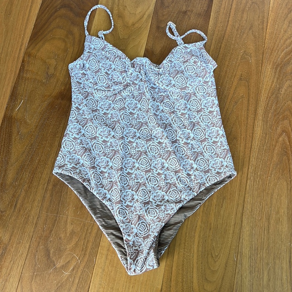 Acacia Marlow One Piece in Java